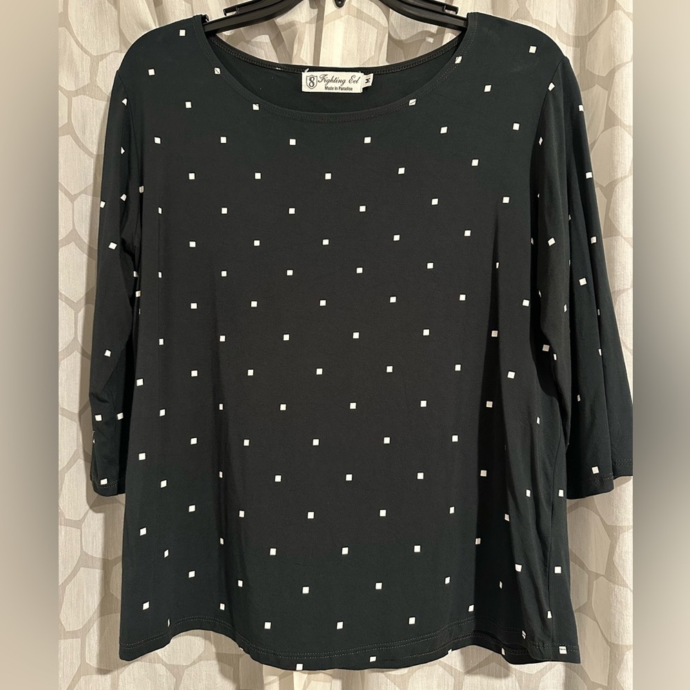 Fighting Eel Black Small Square Top